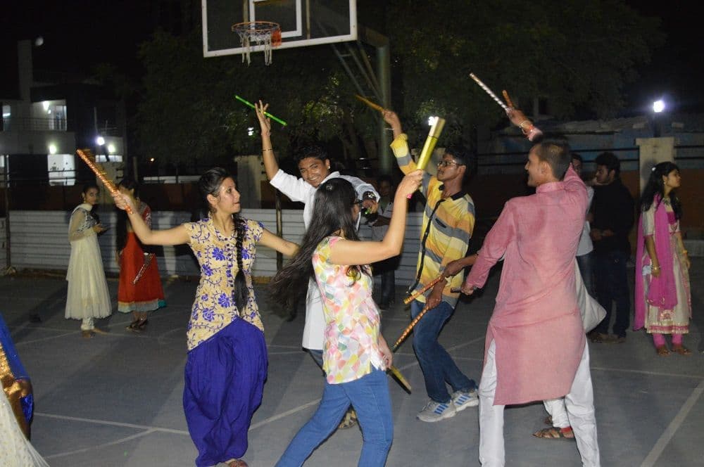 Dandiya Night-Navratri_1