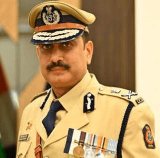 HON. VINOY K CHOUBEY IPS